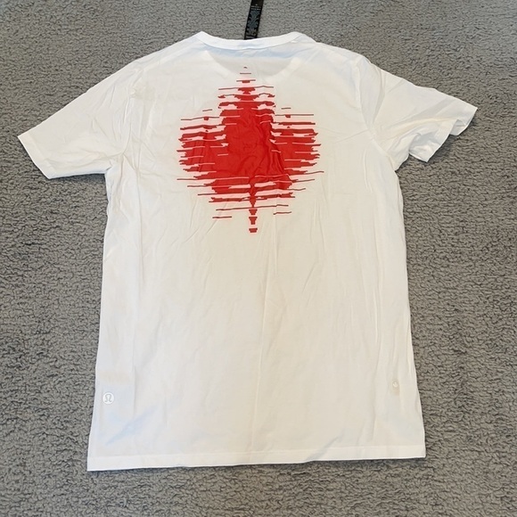 Lululemon EXTREMELY RARE TEAM CANADA OLYMPIC LOVE CREW Size XS - Picture 6 of 8
